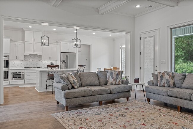Building Photo - Rare Executive Rental in Desirable South J...