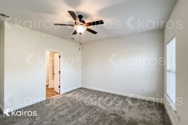 Building Photo - 21150 Chardonnay Dr