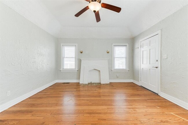 Building Photo - 2833 NW 22nd St