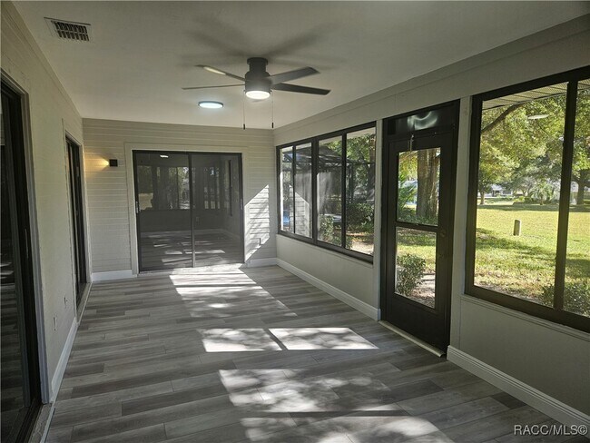 Building Photo - 2320 N Hendry Point