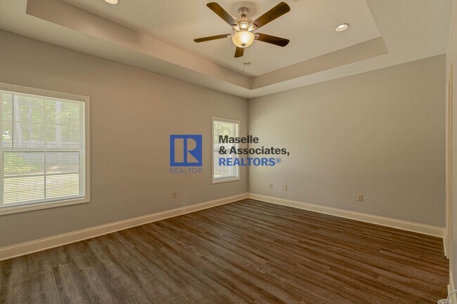 Building Photo - 3 Bed/2 Bath Home in Pearl in Silver Ridge