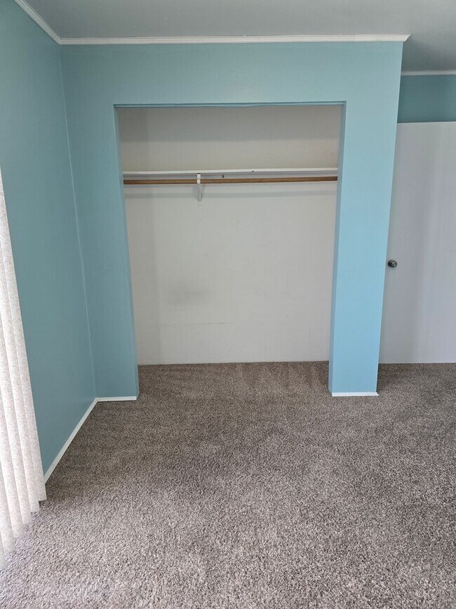 Building Photo - 3 bed 1 bath  Home for Rent in Grants Pass