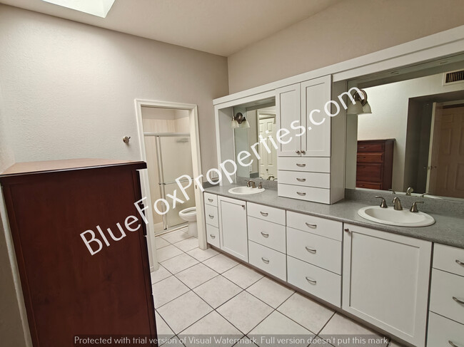 Building Photo - 4402 Cam Ferreo