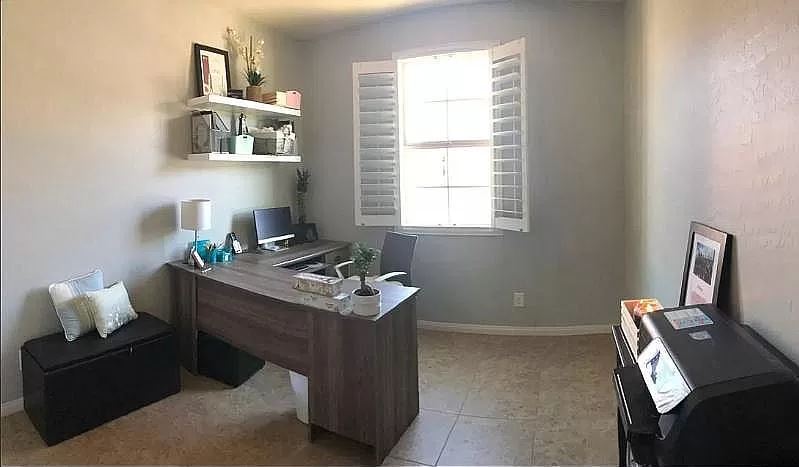 BR (1st Fl) - 263 Garden Trellis Ct
