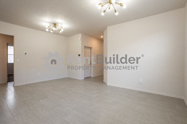 Building Photo - ***LEASE PENDING PLEASE APPLY AT YOUR OWNE DISCRETION***