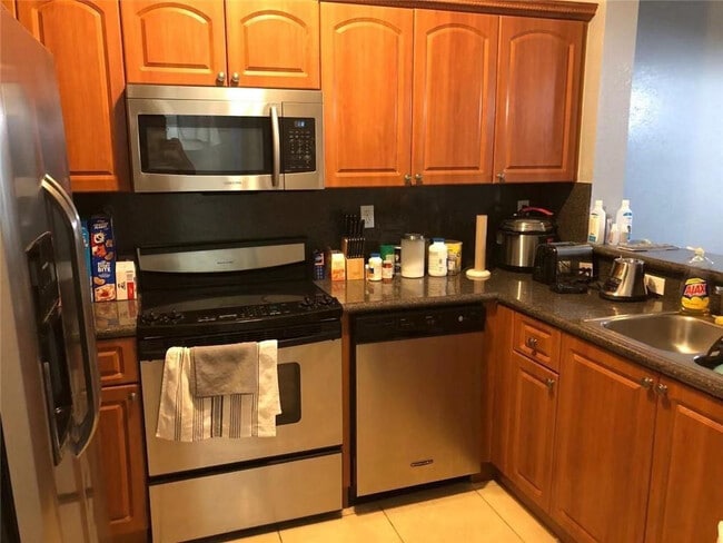 Building Photo - 7060 NW 177th St