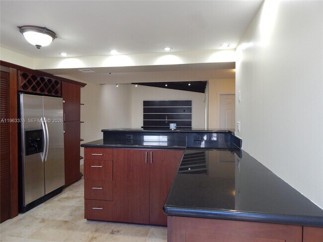 Building Photo - 6959 SW 110th Ct