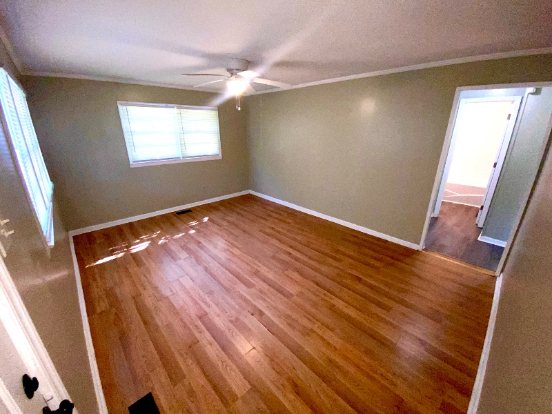 Building Photo - 717 Cornelia Dr