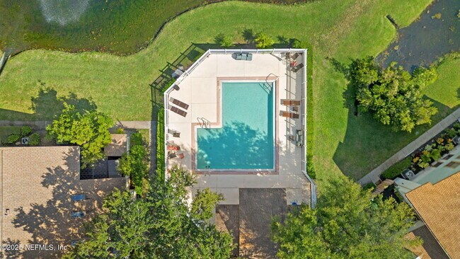 Building Photo - 1601 Challenger Ct W