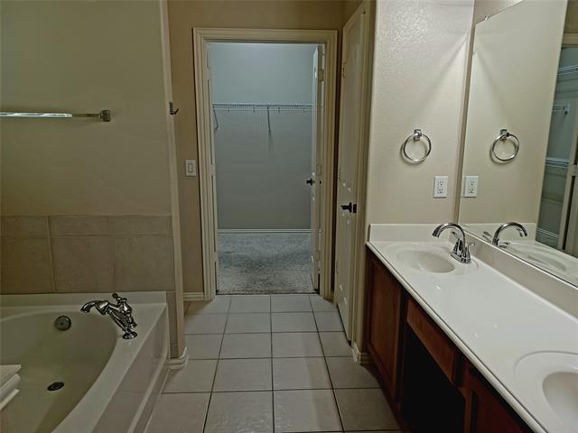 Building Photo - 664 Vickie St