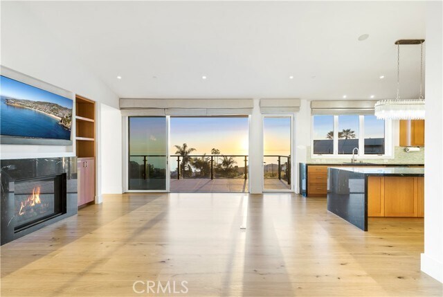 Building Photo - 420 Emerald Bay