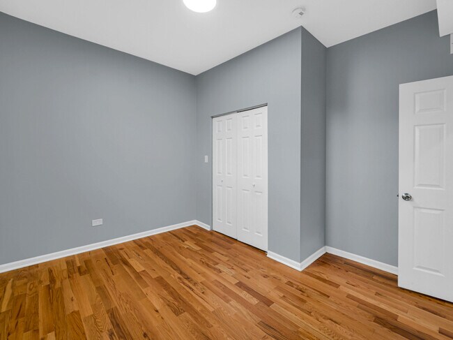 Building Photo - 2610 W 38th St
