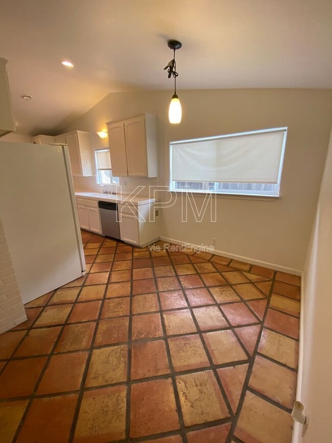 Building Photo - 1851 Porter Way