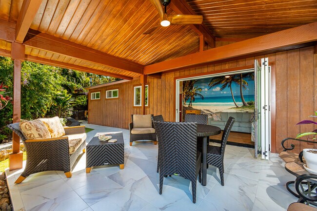 Building Photo - 815 Kupulau Dr