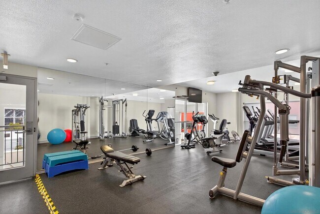 Building Photo - 1240 India St