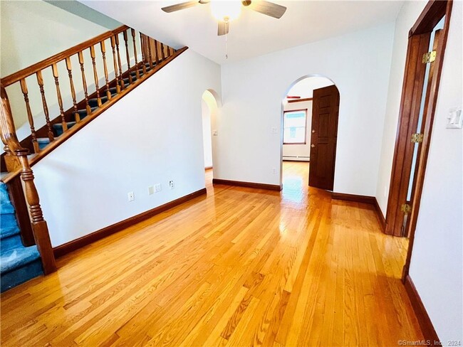 Building Photo - 21 Cottage St