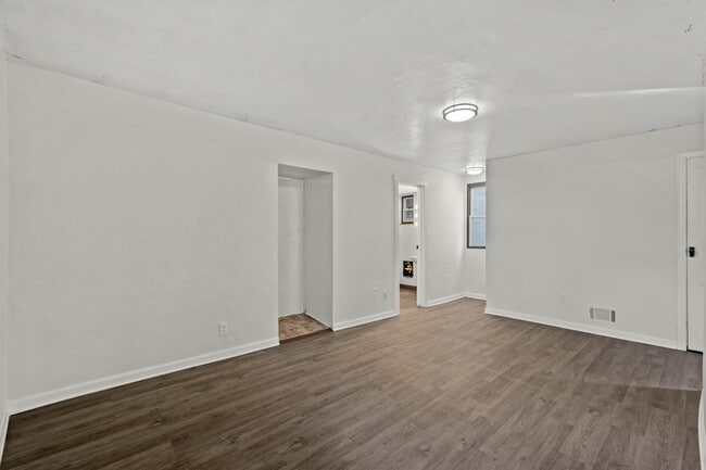 Building Photo - 1653 Suburban Ave