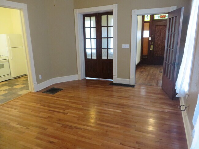Building Photo - 1229 Swinney Ave