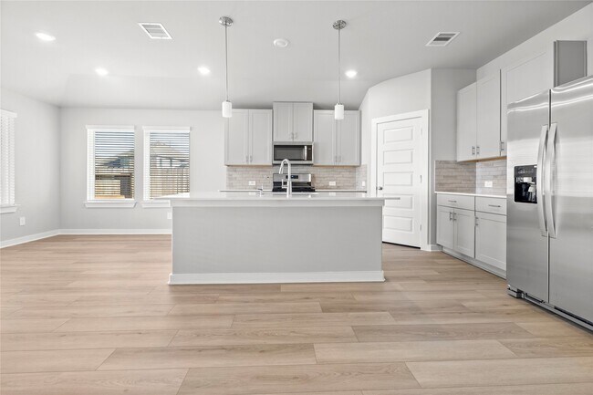 Building Photo - 2635 Wastelbread Ln