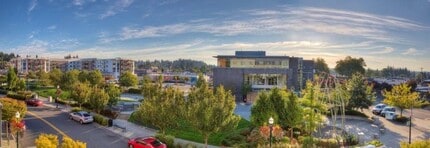 Building Photo - Roomy Townhouse in Downtown Burien, Excellent Walkable location!