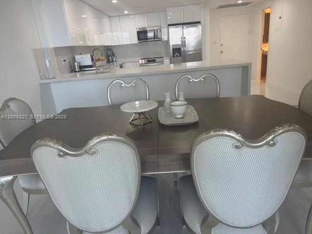 Building Photo - 5401 Collins Ave