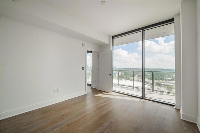 Building Photo - 788 West Marietta St NW