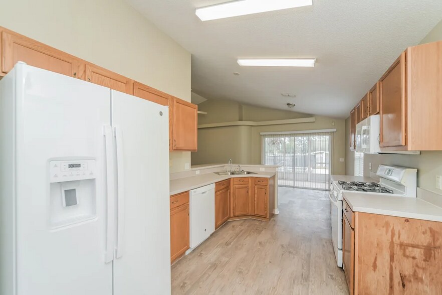 Building Photo - 236 Manoel Ln