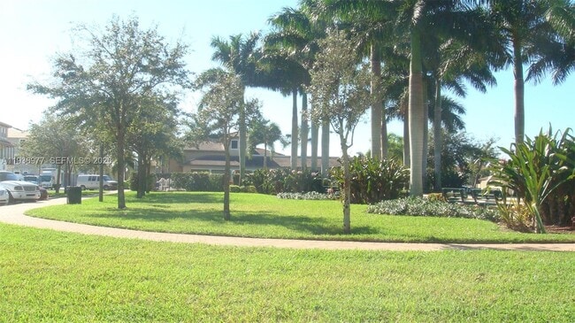 Building Photo - 917 SW 147th Ave