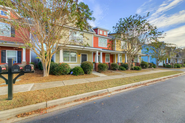 Building Photo - 109 Top Forest Drive