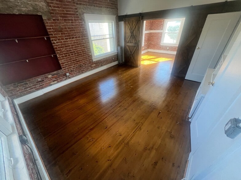 Interior Photo - The Ellison