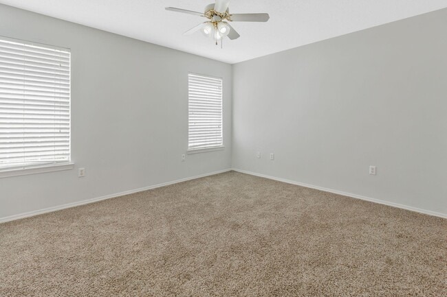 Building Photo - 1828 Sod Dr