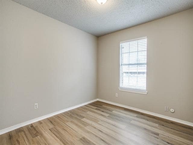 Building Photo - 428 Surrey Pl