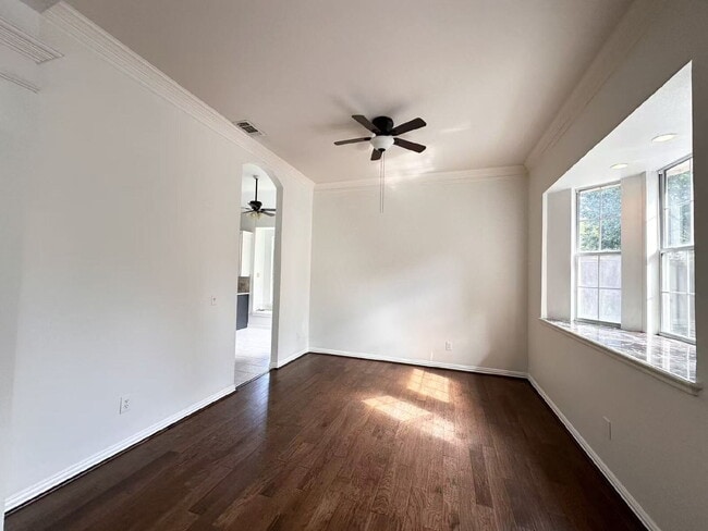 Building Photo - 6108 Autumn Point Dr