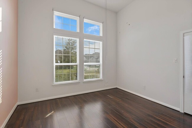 Building Photo - 14018 Lago Crk Ct