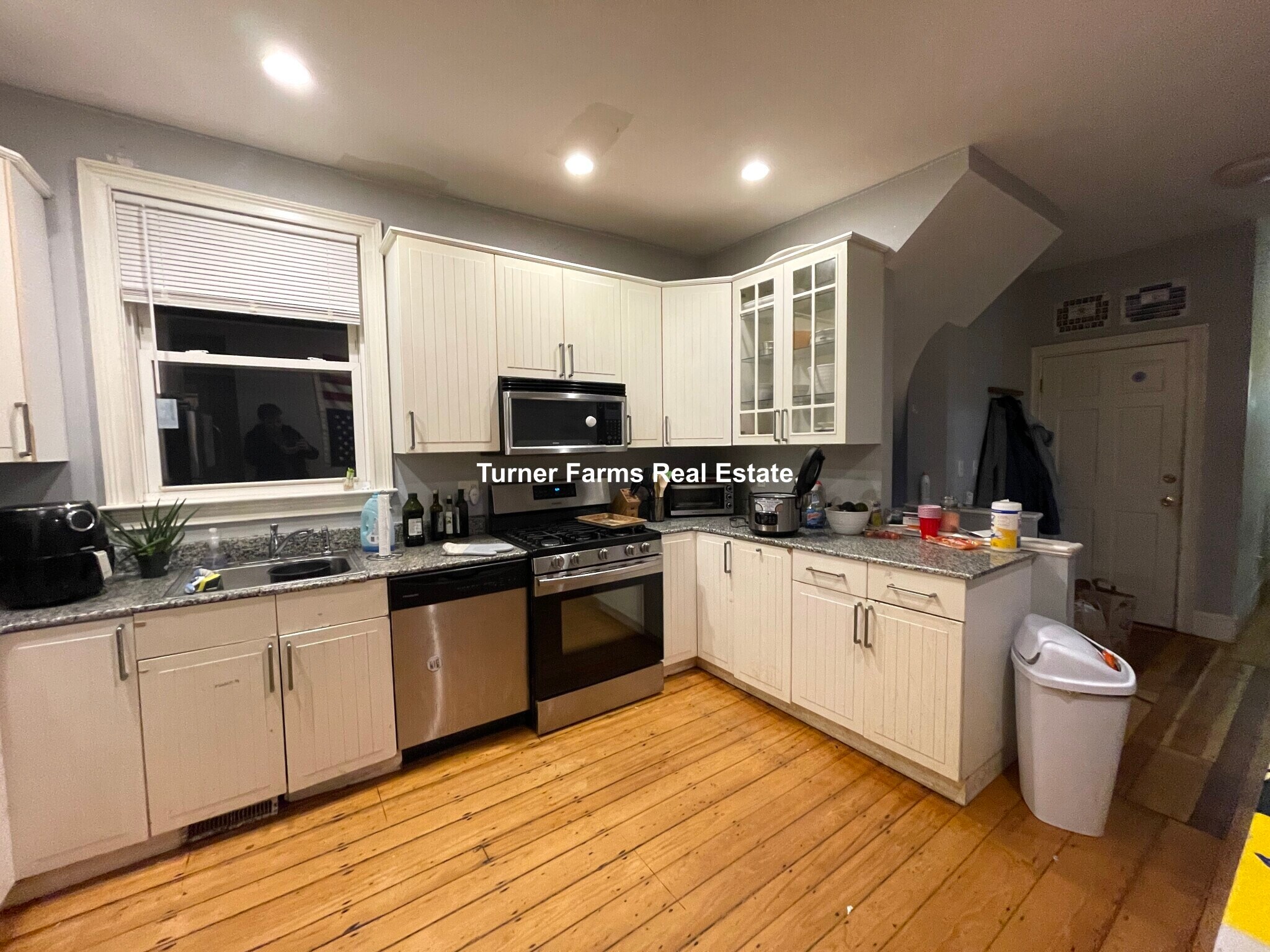 Building Photo - 731 Parker St