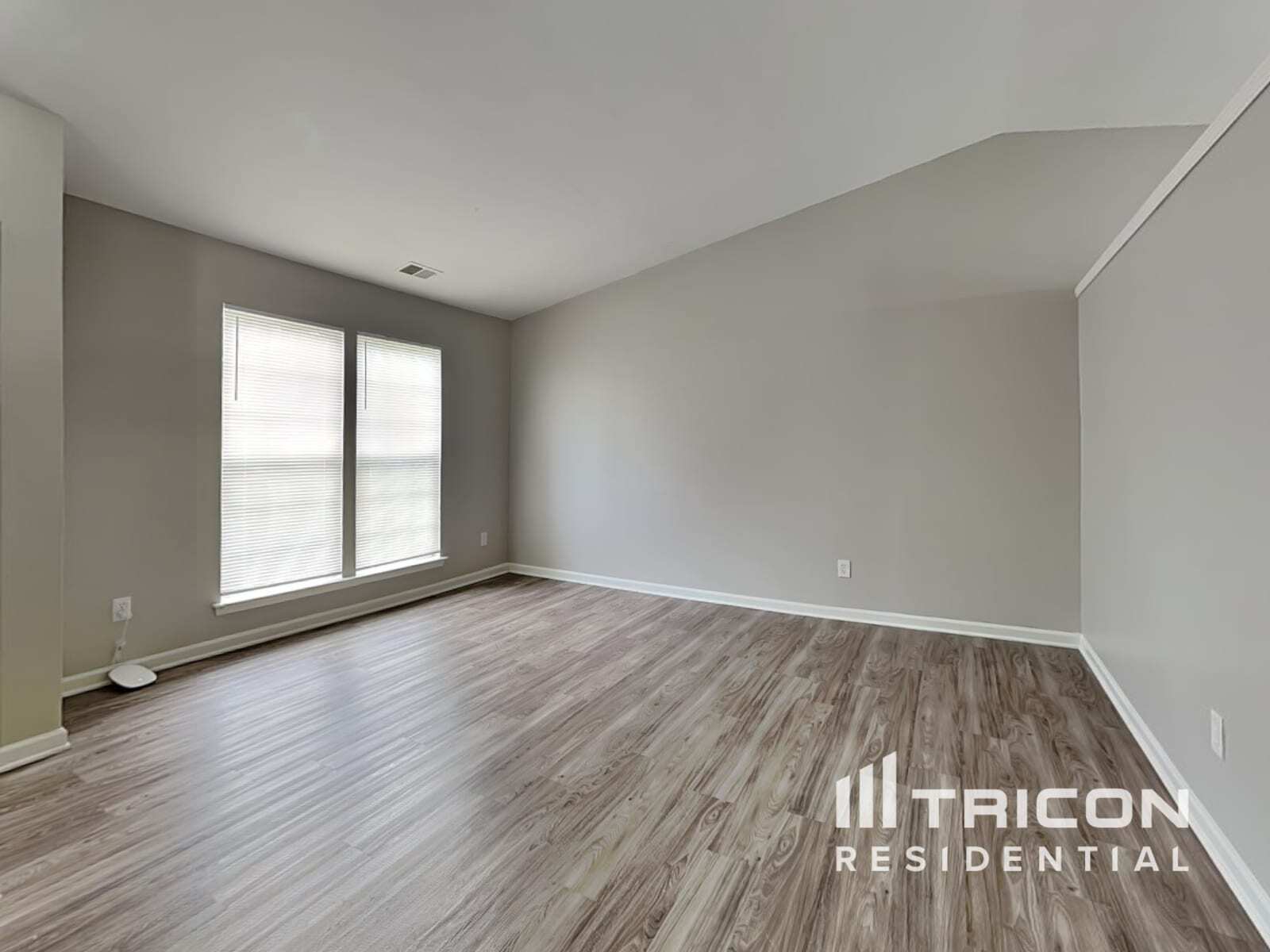 Building Photo - 104 N Tanninger Rd