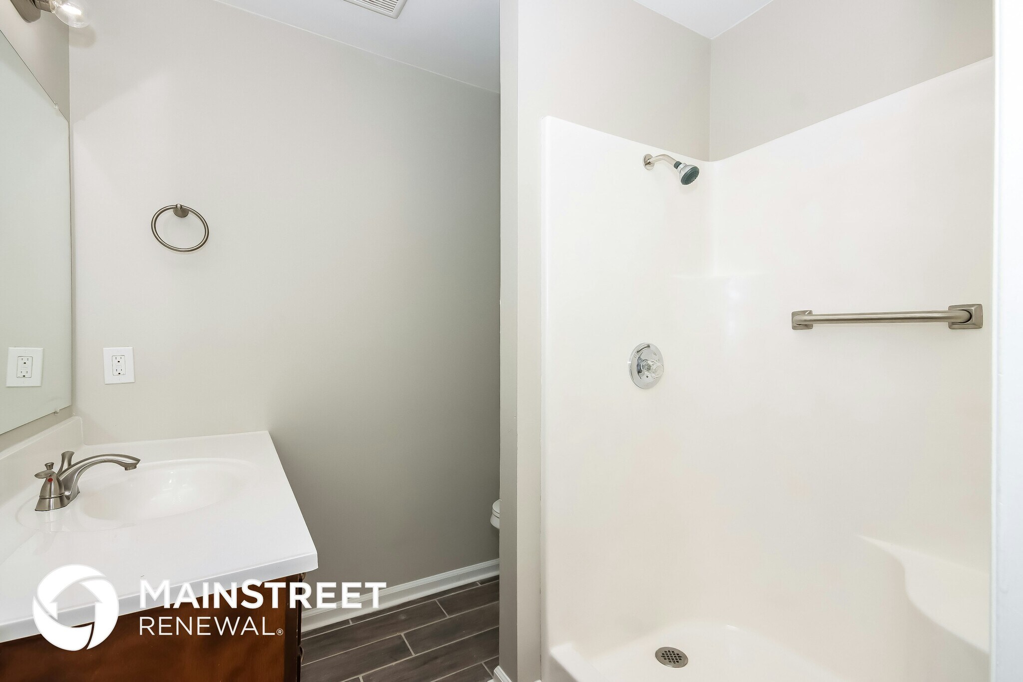 Building Photo - 663 Sunridge Dr