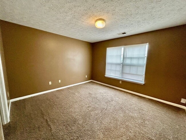 Building Photo - 221 Simba Way