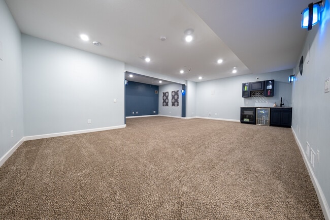 Building Photo - 18196 Goldfinch Wy