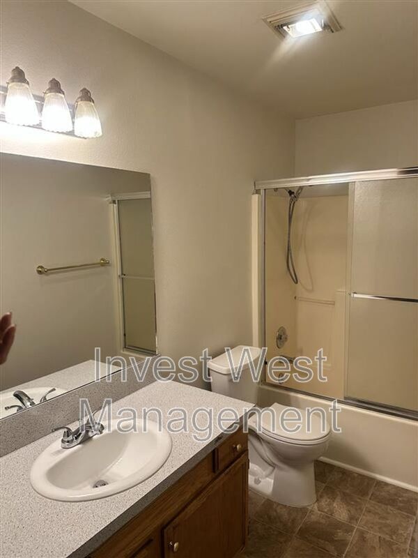 Building Photo - 15116 NE 80th St