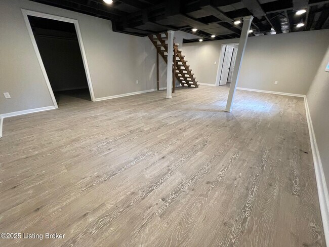 Building Photo - 7308 Buffington Ct