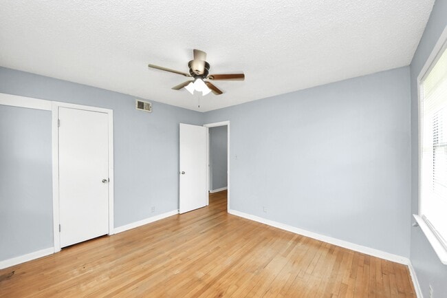 Building Photo - 1324 Bennett Dr