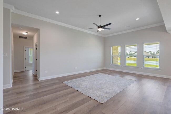 Building Photo - 113 Star Ln