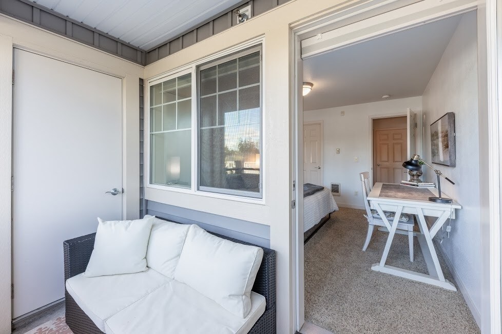 Building Photo - 13203 97th Ave E