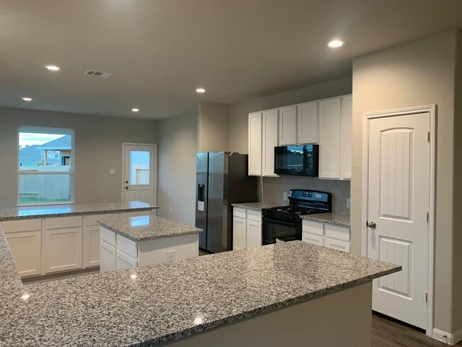 Building Photo - 14048 Lamprey Dr