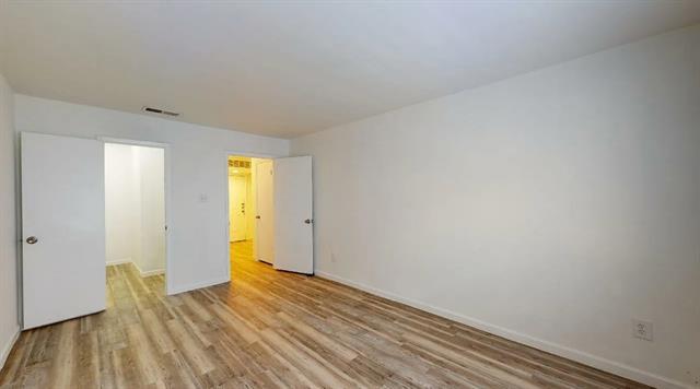 Building Photo - 4717 Columbia Ave