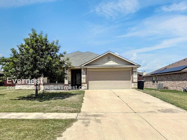 Primary Photo - 501 W Vega Ln