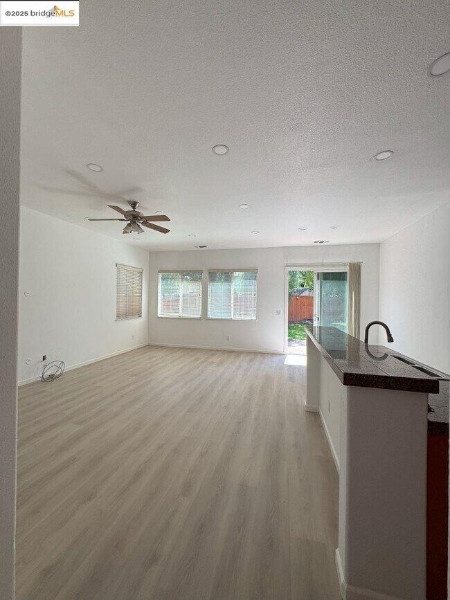 Building Photo - 2638 Breaker Way