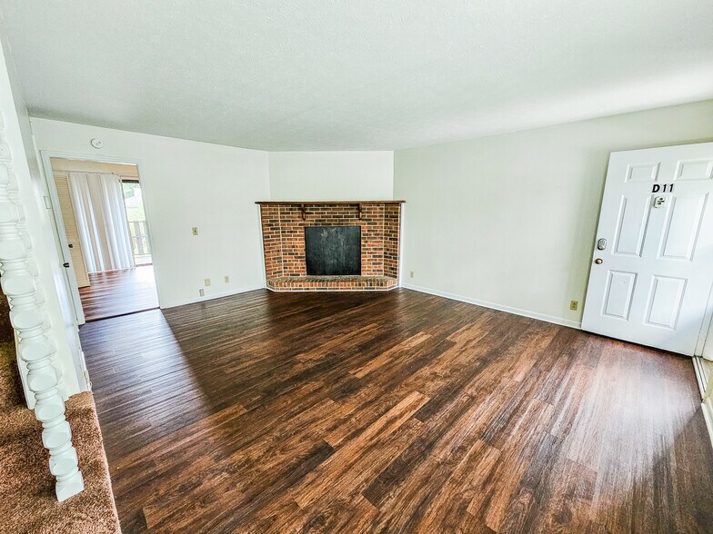 Primary Photo - 117 Bybee Dr