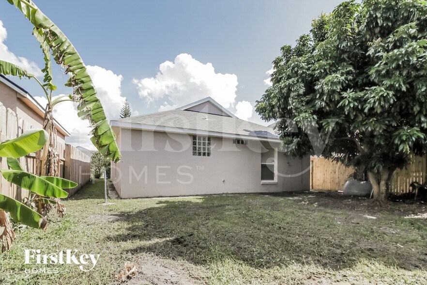 Building Photo - 5211 Aventura Blvd